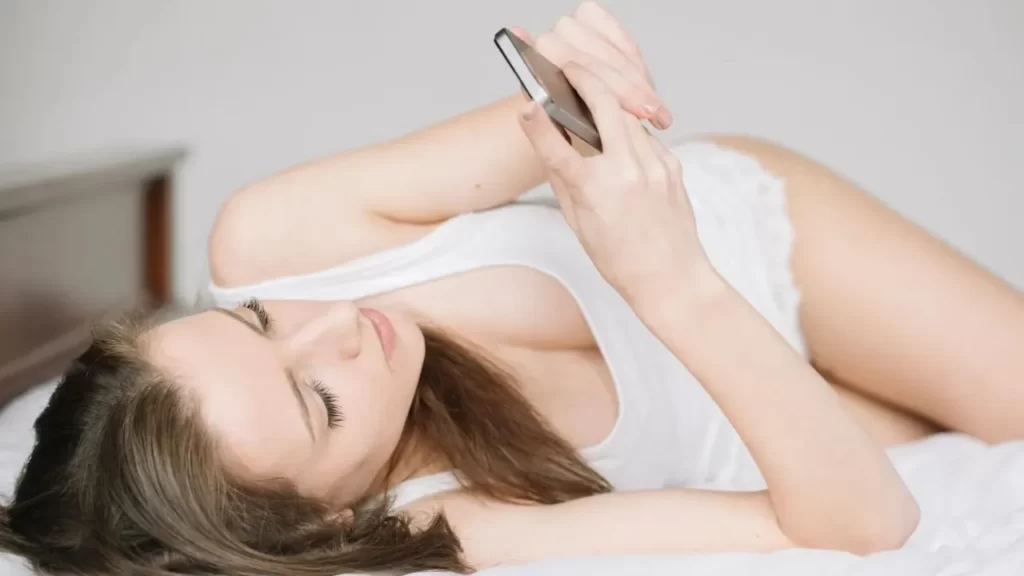 Kittenfishing is the new dating trend doing the rounds, but what exactly is it? 5 What is Kittenfishing or simply kitten dating site?